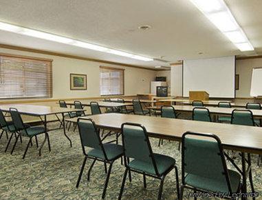 Super 8 By Wyndham Sheldon Hotel Facilities photo